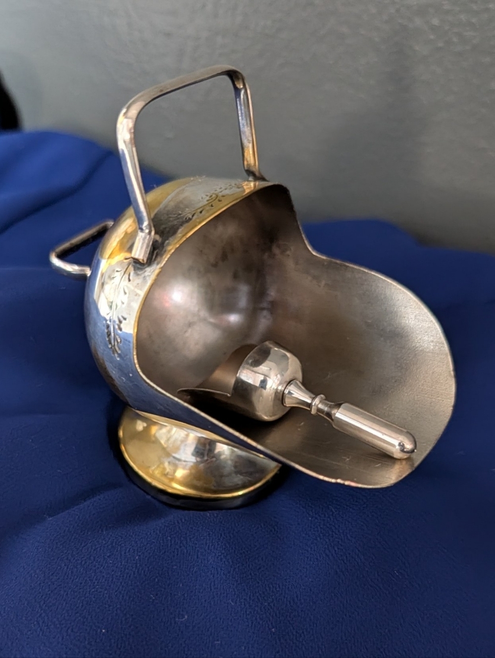 Vintage Silver-Plated Sugar Scoop with Handle - Silver and Gold Tones - Picture 2 of 9